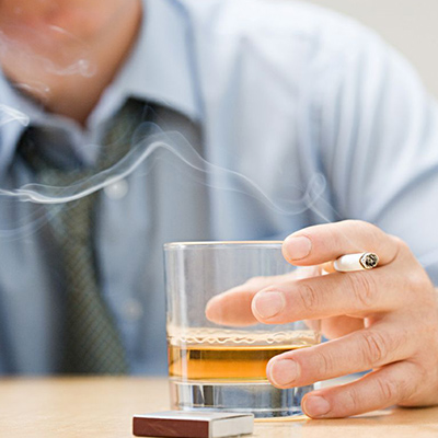 Medication may help heavy-drinking smokers improve their health